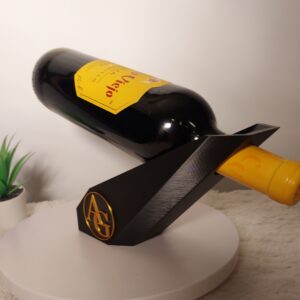 Personalisierter 3D-gedruckter Weinhalter mit Initialen in Gold